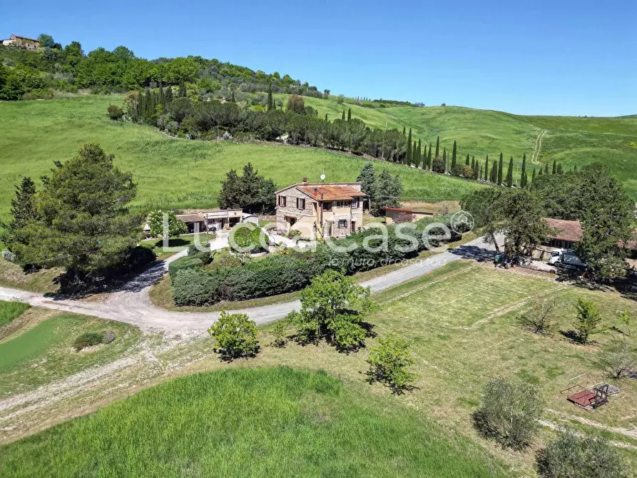 Immagine 24 di Casa colonica in vendita  a Volterra