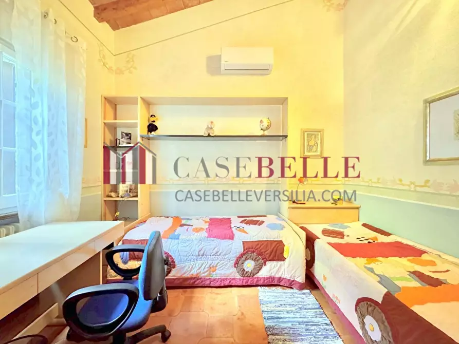Immagine 35 di Casa indipendente in affitto  a Forte Dei Marmi