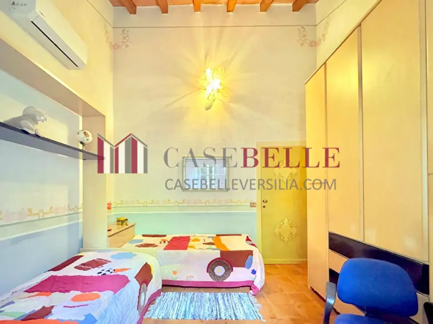 Immagine 37 di Casa indipendente in affitto  a Forte Dei Marmi