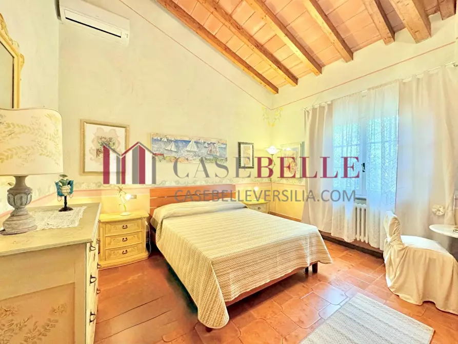 Immagine 26 di Casa indipendente in affitto  a Forte Dei Marmi