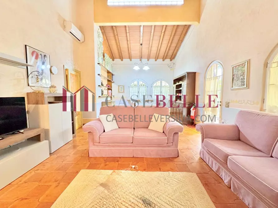 Immagine 13 di Casa indipendente in affitto  a Forte Dei Marmi