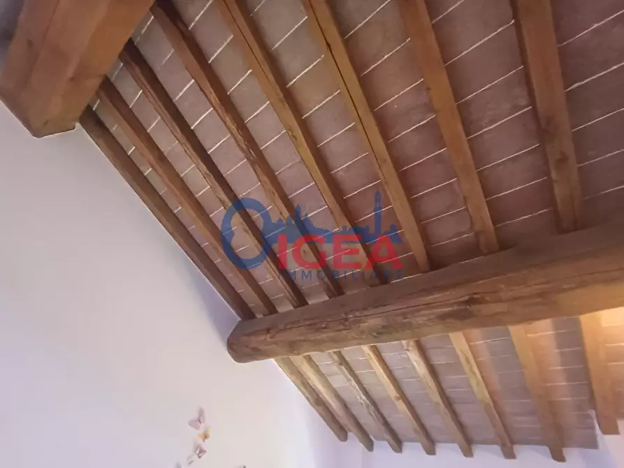 Immagine 11 di Appartamento in vendita  a San Gimignano