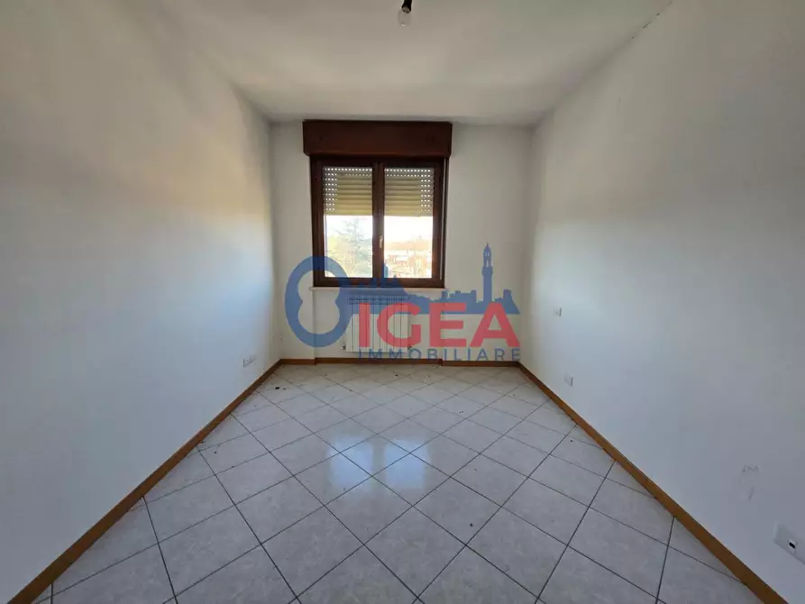 Immagine 15 di Appartamento in vendita  a Siena