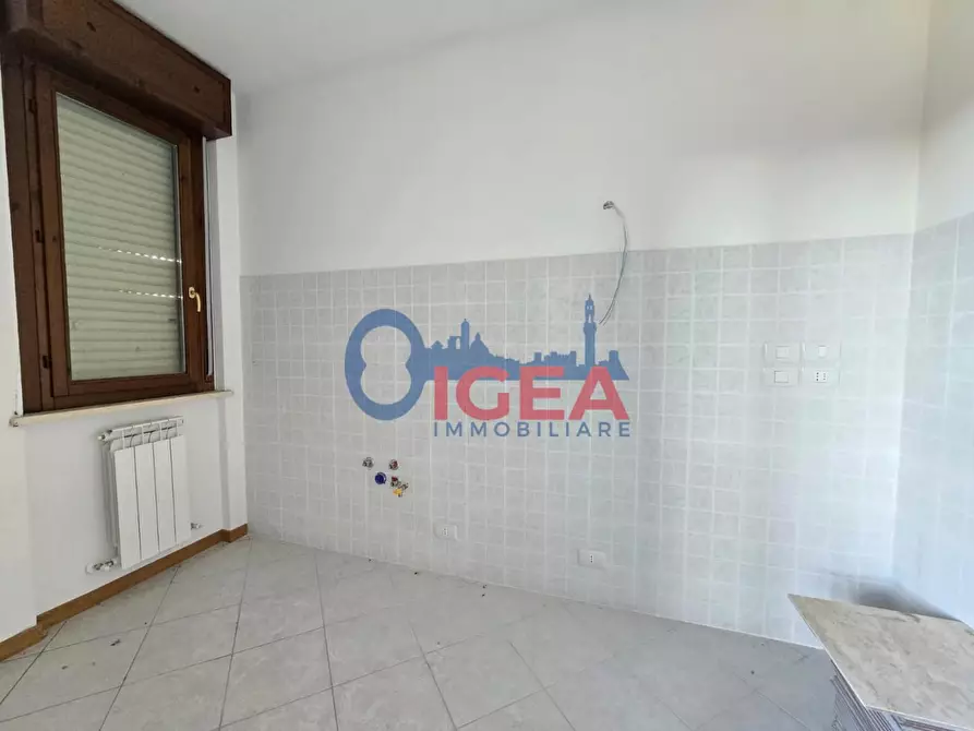Immagine 6 di Appartamento in vendita  a Siena