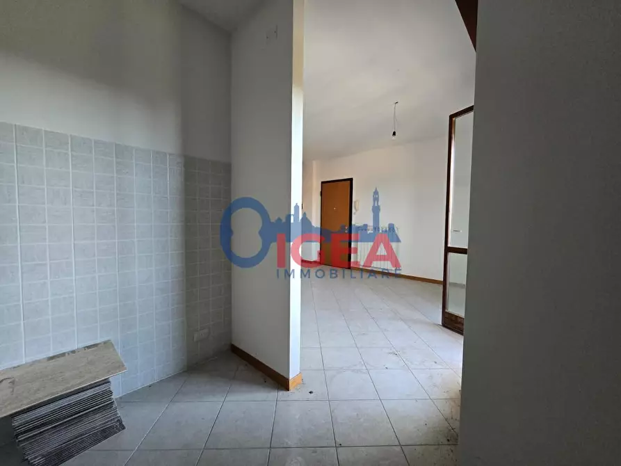 Immagine 5 di Appartamento in vendita  a Siena