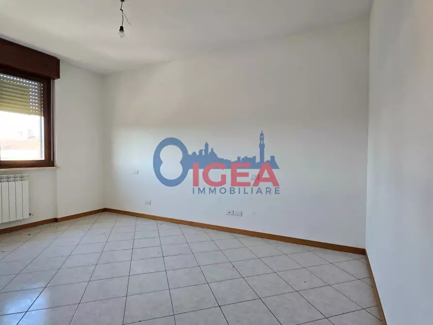 Immagine 16 di Appartamento in vendita  a Siena