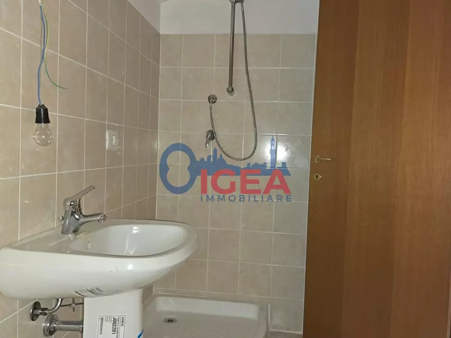 Immagine 27 di Appartamento in vendita  a Siena