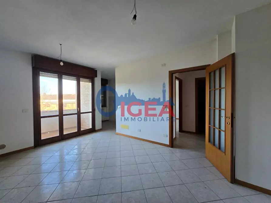 Immagine 3 di Appartamento in vendita  a Siena