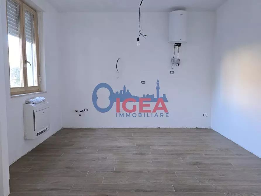 Immagine 10 di Appartamento in vendita  a Siena