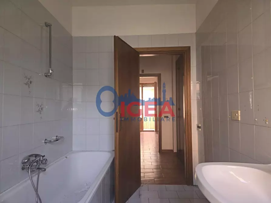 Immagine 28 di Appartamento in vendita  a Colle Di Val D'elsa