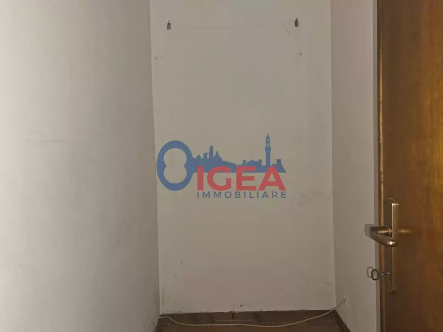 Immagine 19 di Appartamento in vendita  a Colle Di Val D'elsa