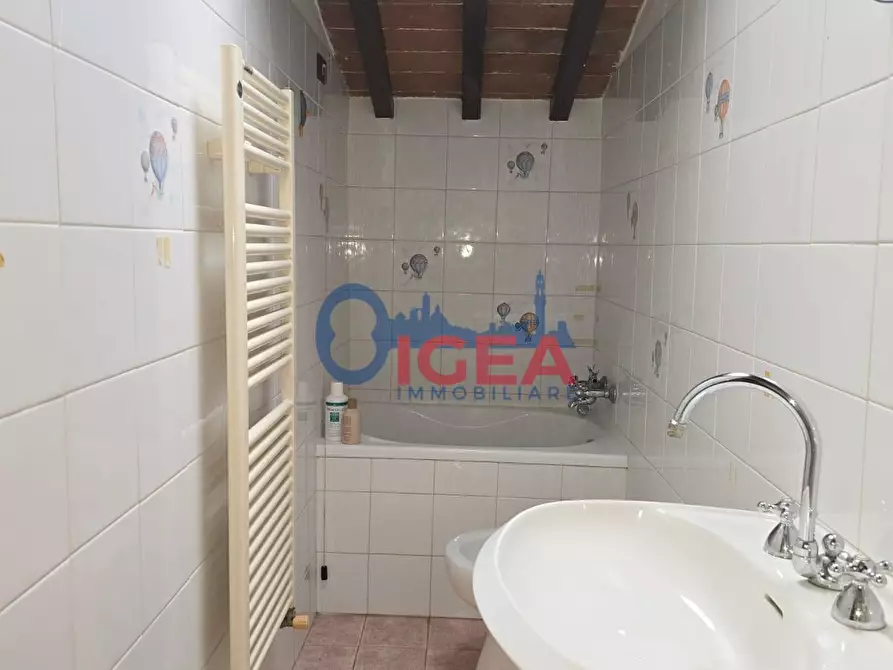 Immagine 42 di Appartamento in vendita  a Poggibonsi