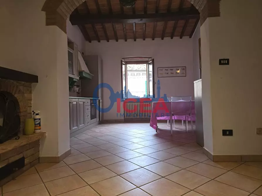 Immagine 17 di Appartamento in vendita  a Poggibonsi