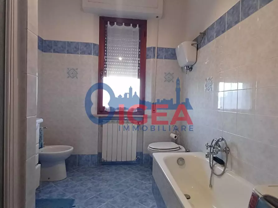 Immagine 16 di Casa colonica in vendita  a Montepulciano