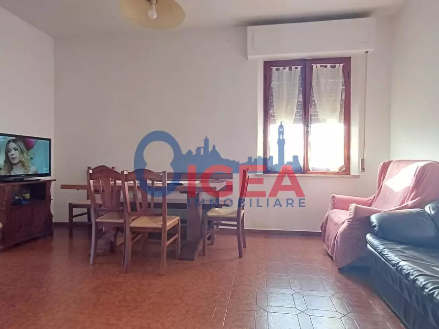 Immagine 15 di Casa colonica in vendita  a Montepulciano