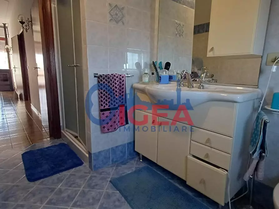 Immagine 17 di Casa colonica in vendita  a Montepulciano