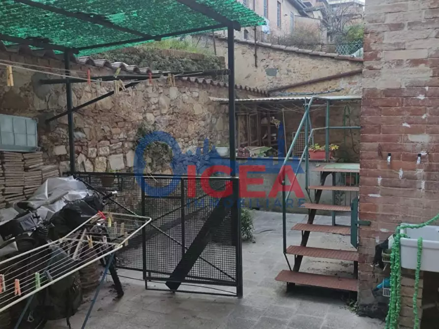 Immagine 24 di Appartamento in vendita  a Siena