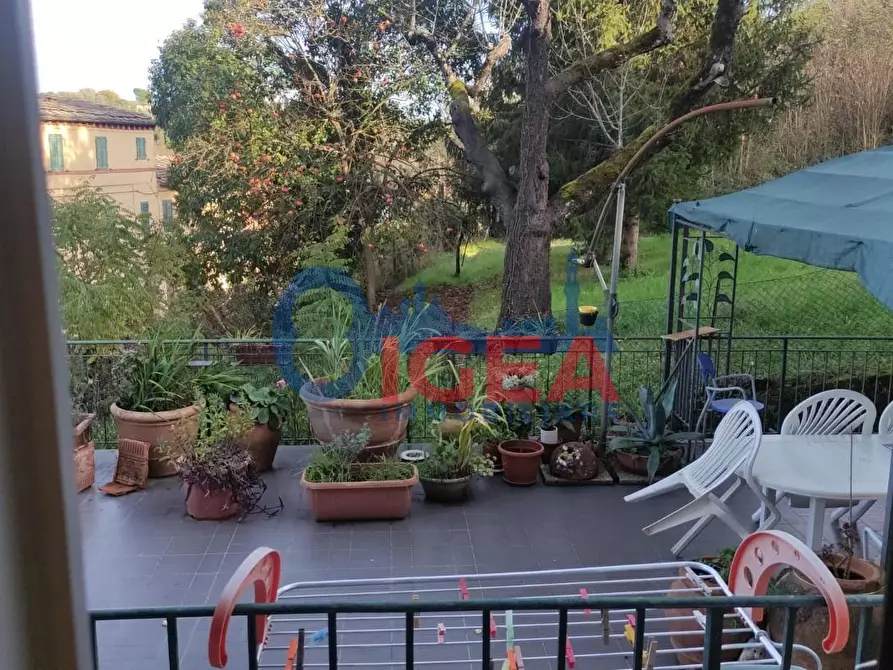 Immagine 27 di Appartamento in vendita  a Siena