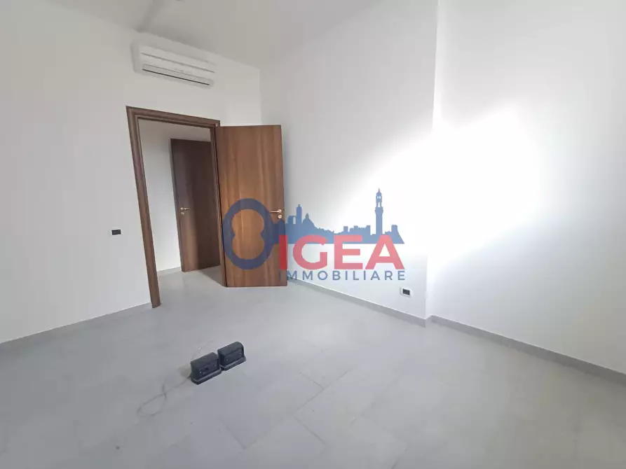 Immagine 21 di Ufficio in vendita  a Poggibonsi