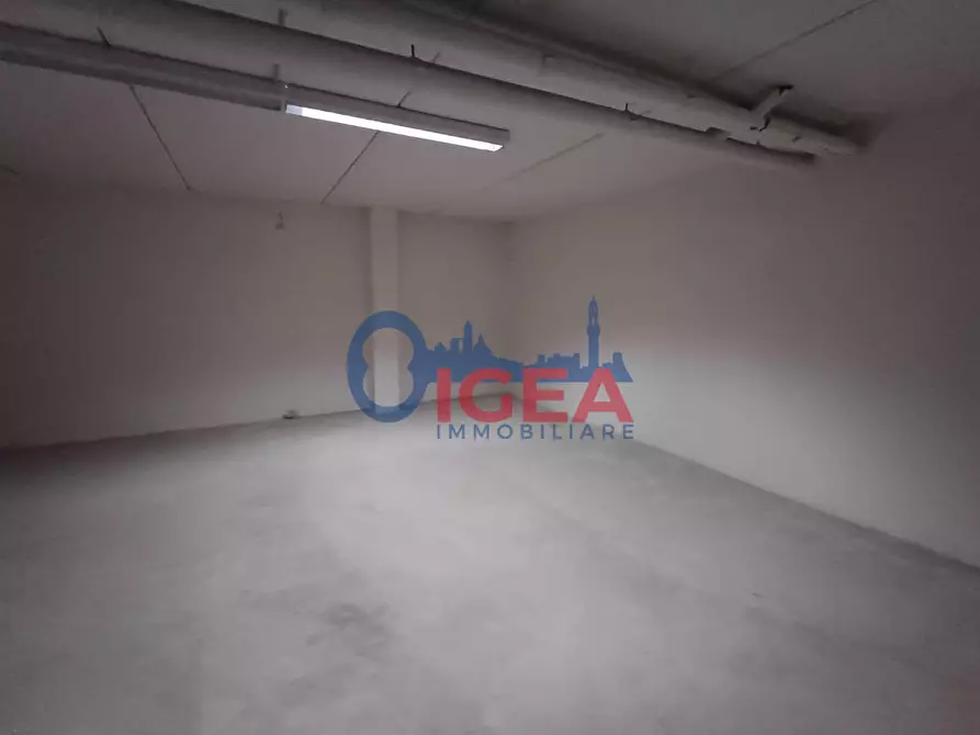 Immagine 23 di Ufficio in vendita  a Poggibonsi