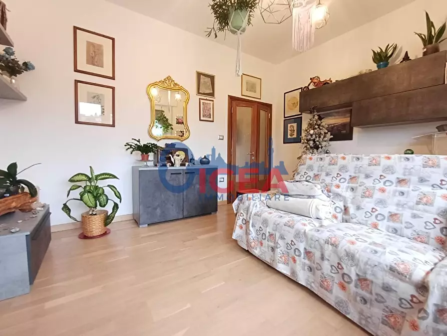 Immagine 1 di Appartamento in vendita  a Siena
