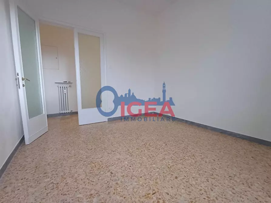 Immagine 2 di Appartamento in vendita  a Siena