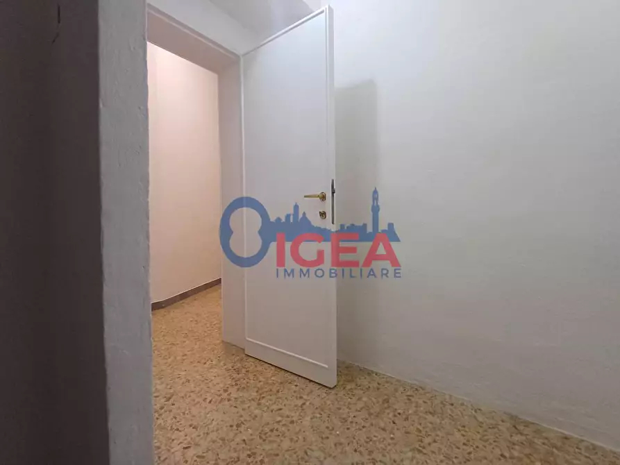 Immagine 3 di Appartamento in vendita  a Siena