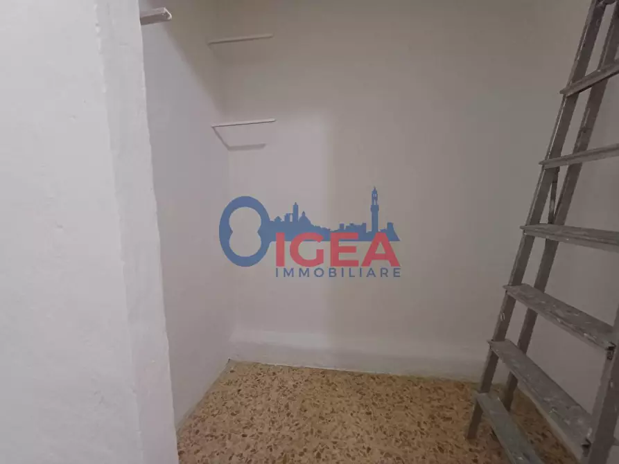 Immagine 7 di Appartamento in vendita  a Siena