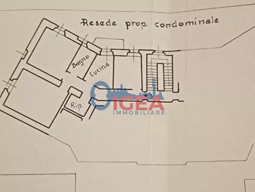 Immagine 24 di Appartamento in vendita  a Siena