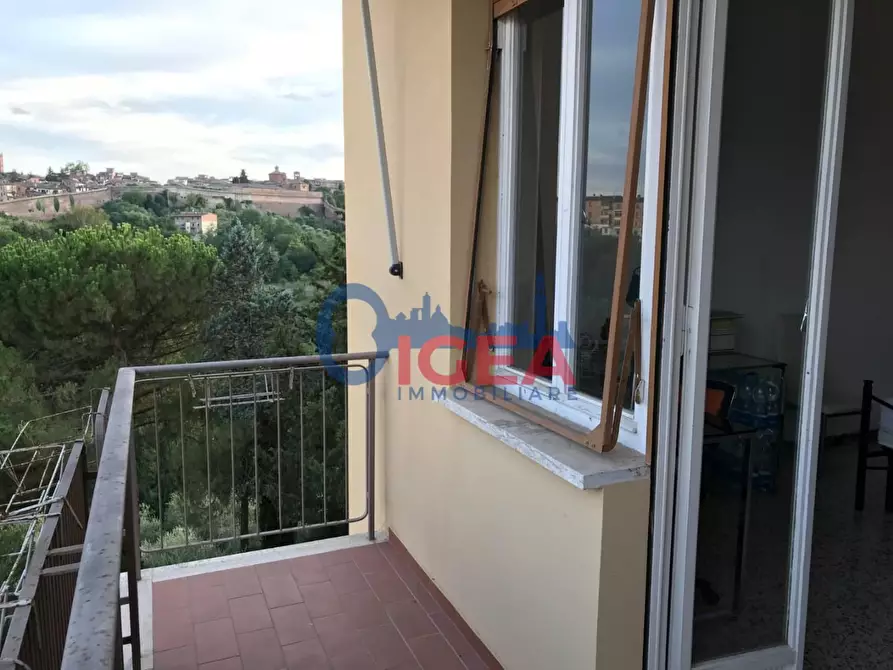 Immagine 7 di Appartamento in vendita  a Siena