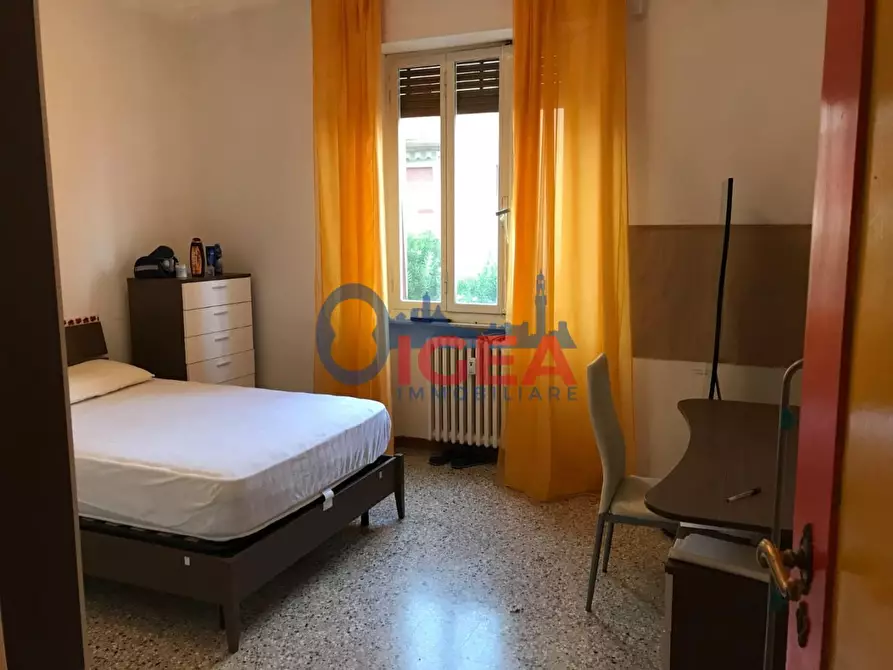 Immagine 12 di Appartamento in vendita  a Siena