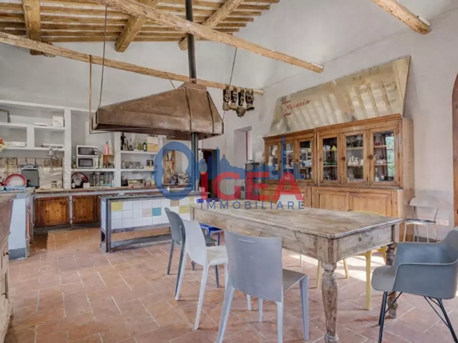 Immagine 17 di Casa colonica in vendita  a Colle Di Val D'elsa