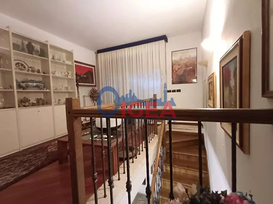 Immagine 9 di Appartamento in vendita  a Siena