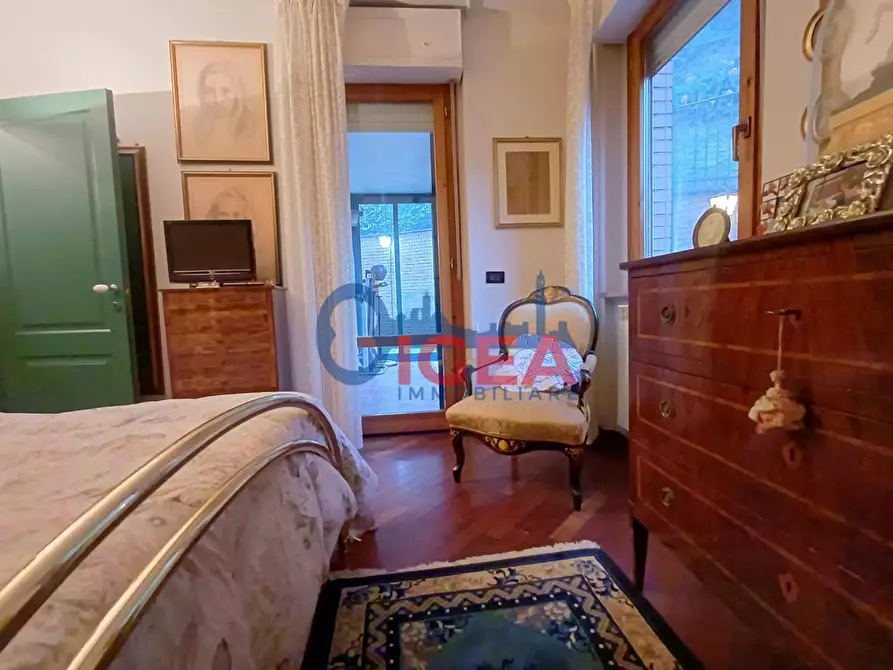 Immagine 22 di Appartamento in vendita  a Siena