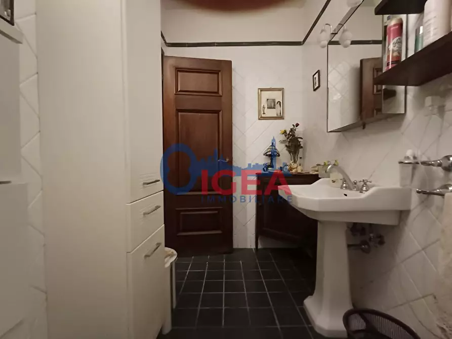 Immagine 60 di Appartamento in vendita  a Siena