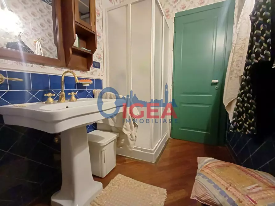 Immagine 16 di Appartamento in vendita  a Siena
