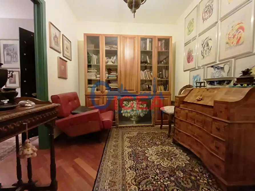 Immagine 5 di Appartamento in vendita  a Siena