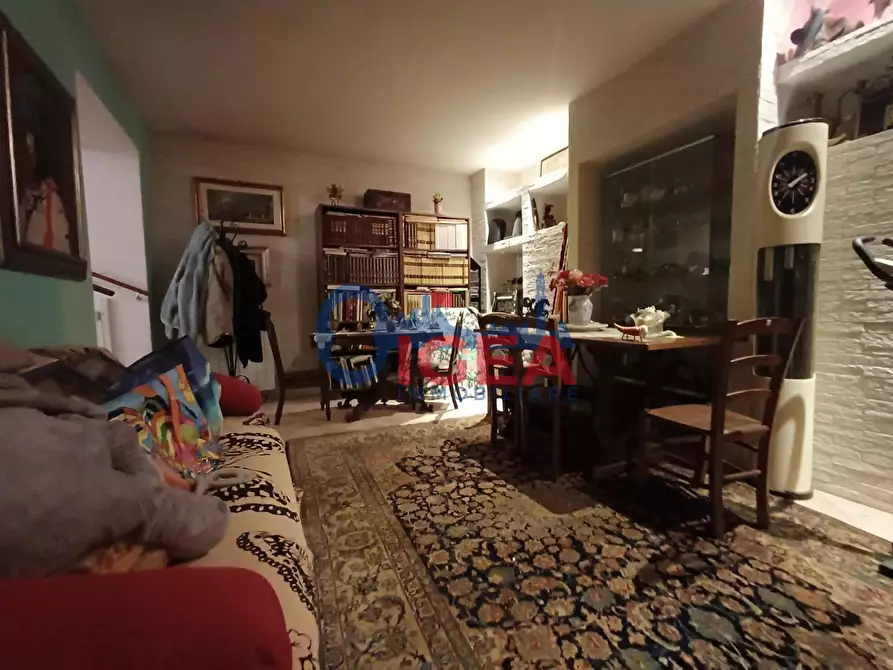 Immagine 46 di Appartamento in vendita  a Siena