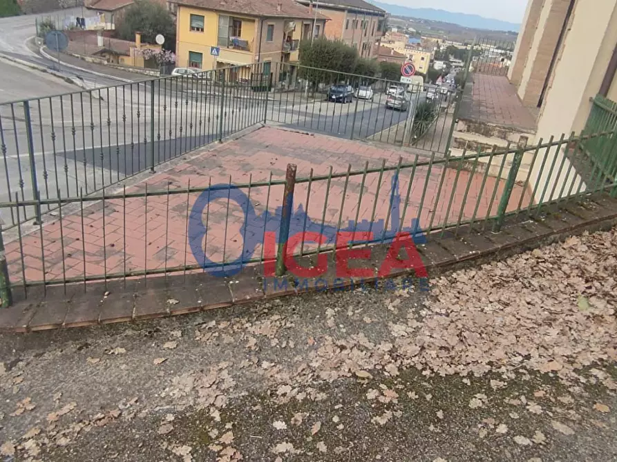 Immagine 15 di Terratetto in vendita  a Sinalunga