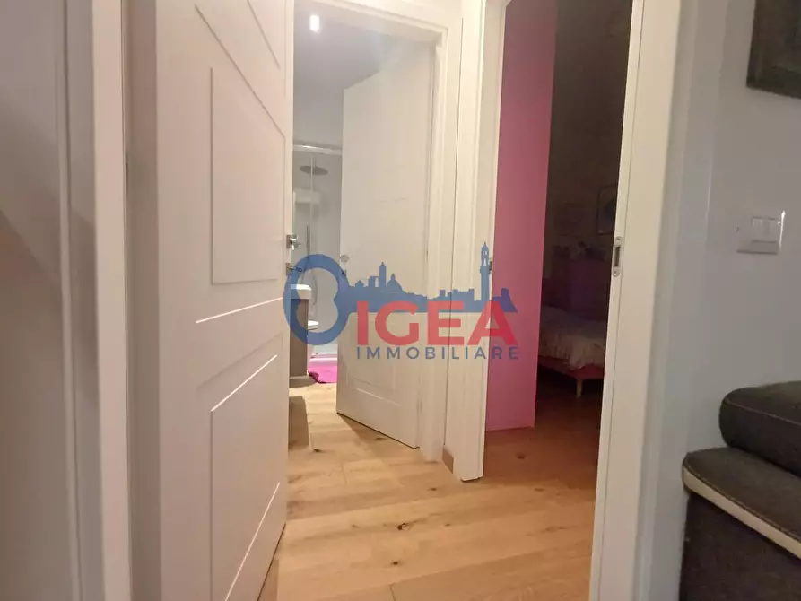 Immagine 23 di Appartamento in vendita  a Siena