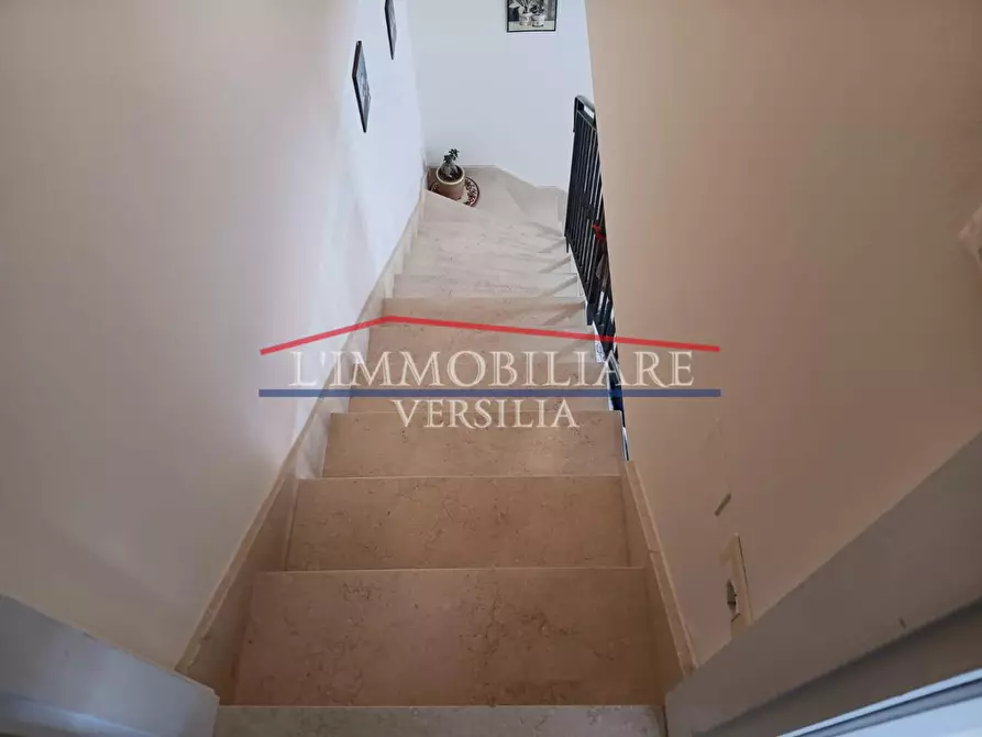 Immagine 13 di Appartamento in vendita  a Massa
