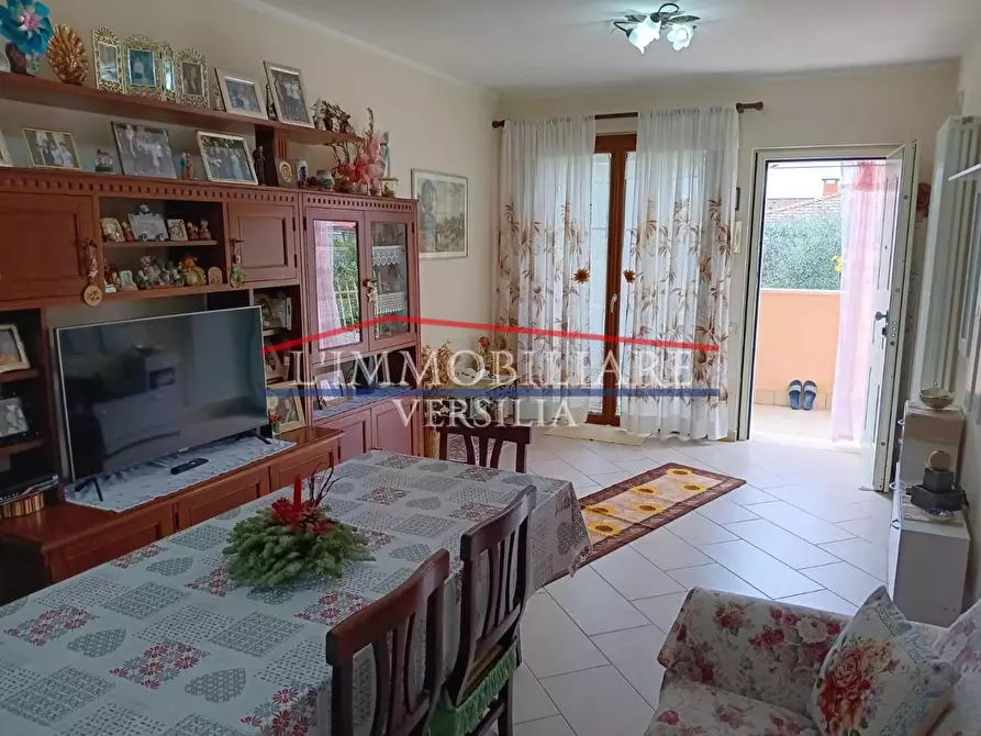 Immagine 1 di Appartamento in vendita  a Massa