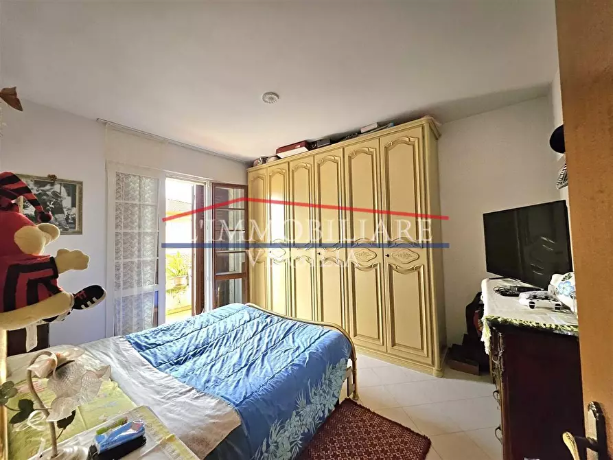 Immagine 16 di Casa trifamiliare in vendita  a Massa