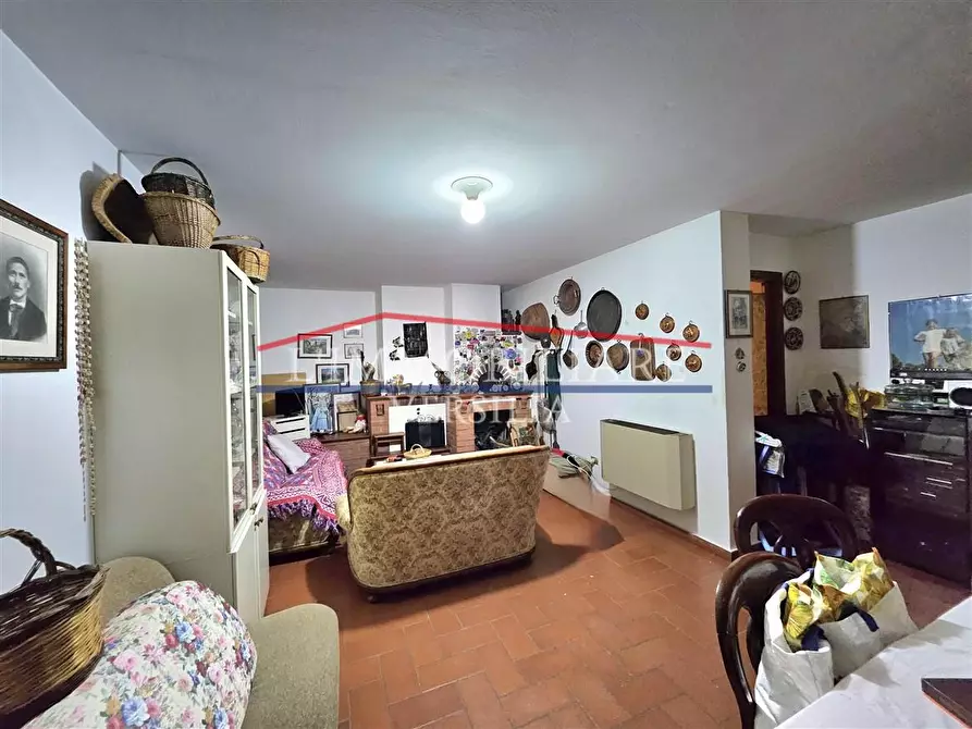 Immagine 22 di Casa trifamiliare in vendita  a Massa