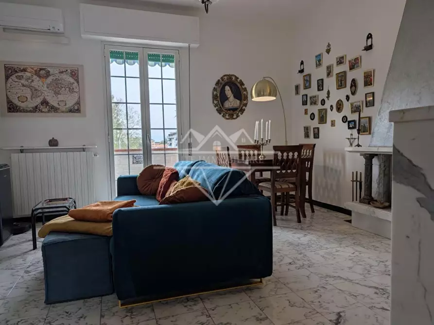 Immagine 1 di Appartamento in affitto  a Carrara