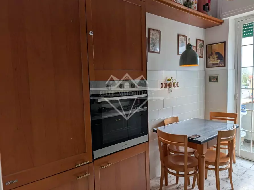 Immagine 5 di Appartamento in affitto  a Carrara