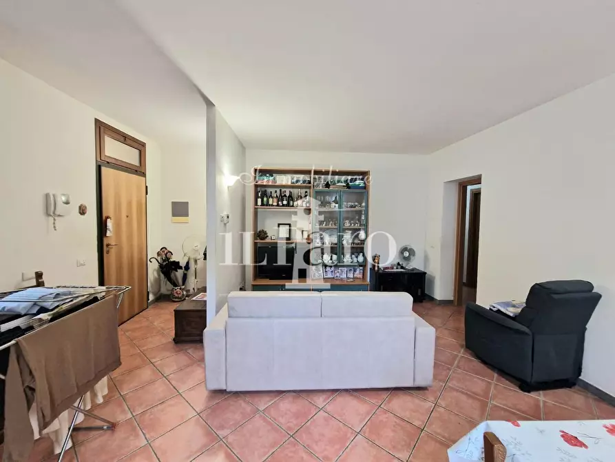 Immagine 8 di Appartamento in vendita  a Campi Bisenzio