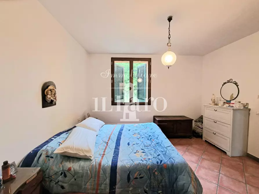 Immagine 12 di Appartamento in vendita  a Campi Bisenzio