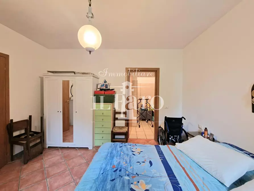 Immagine 14 di Appartamento in vendita  a Campi Bisenzio