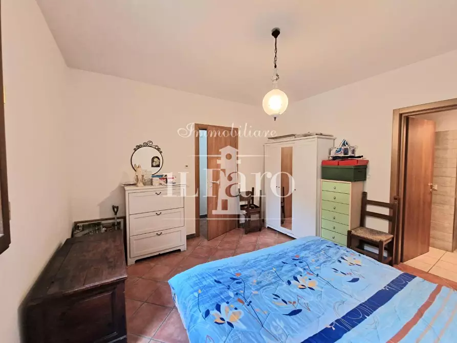 Immagine 13 di Appartamento in vendita  a Campi Bisenzio